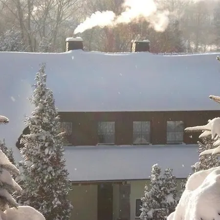 Gemuetliche In Im Erzgebirge Mit Kleiner Terrasse