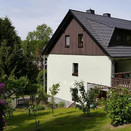 Gemuetliche In Im Erzgebirge Mit Kleiner Terrasse
